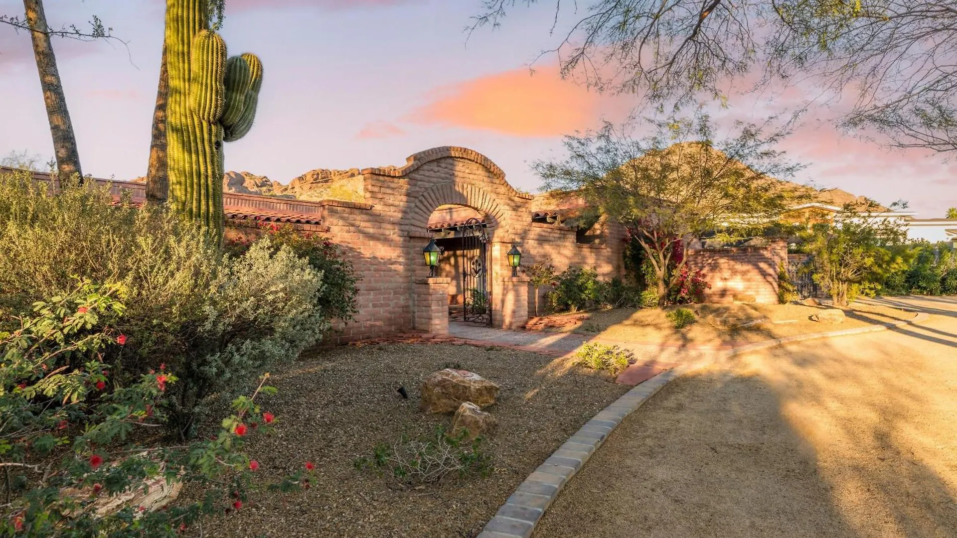 La Casona By Avantstay Gorgeous Spanish Style Oasis W Historic Charm Pool Phoenix 0*,